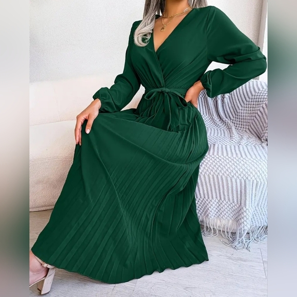 Forest Green Pleated Maxi Dress Xl Fit Like Large - Picture 1 of 12